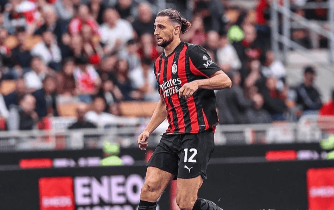 崩盘！AC米兰0-3遭羞辱，尤文神换人1-0绝杀，意甲欧冠名额只剩厮杀